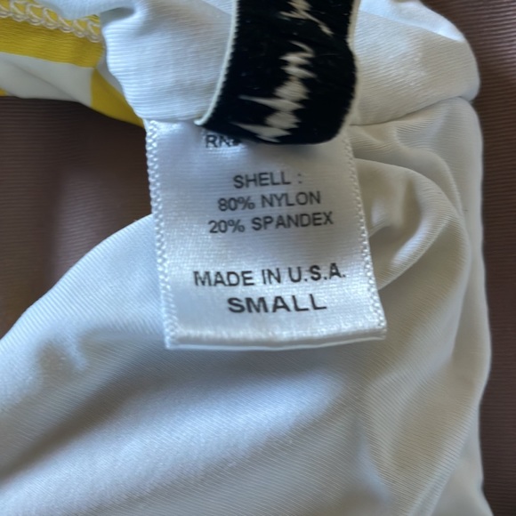 Dippin Daisy’s Green/ Yellow Women’s Size Small Checkered Swimsuit 2 Piece - Picture 5 of 5